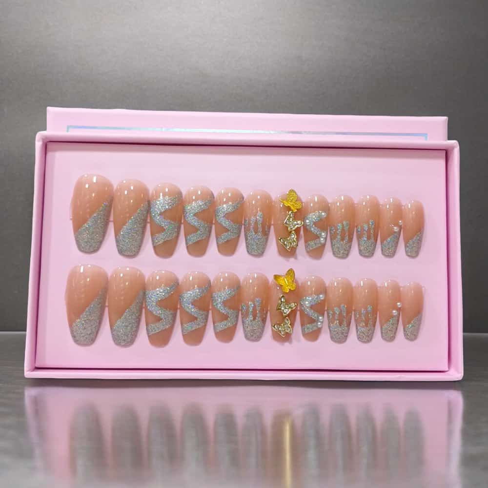 24Pcs O.TWO.O Nails